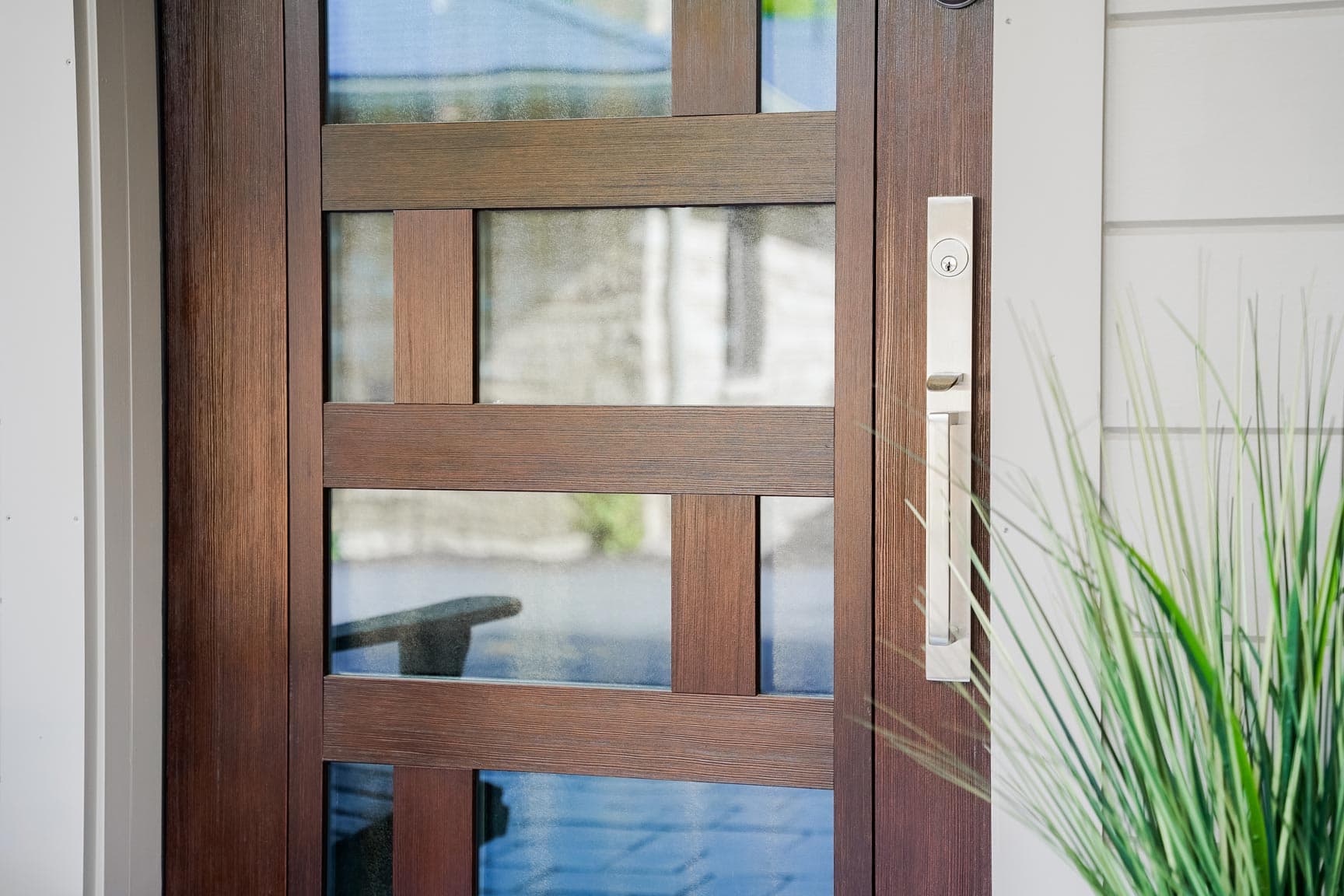 ProVia Signet® Fiberglass Entry Doors